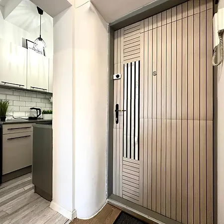 Nowa 8 - 1000m Main Square Apartman Wrocław