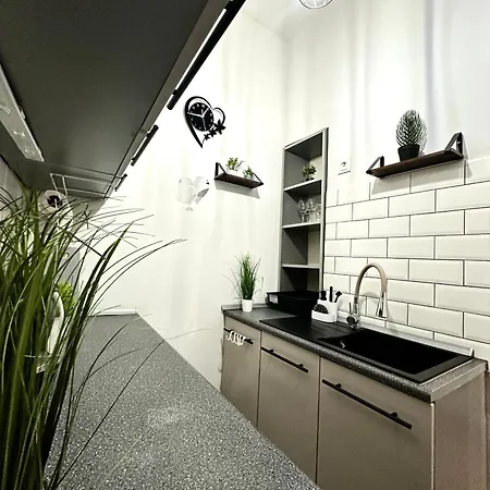 Nowa 8 - 1000m Main Square Apartman Wrocław