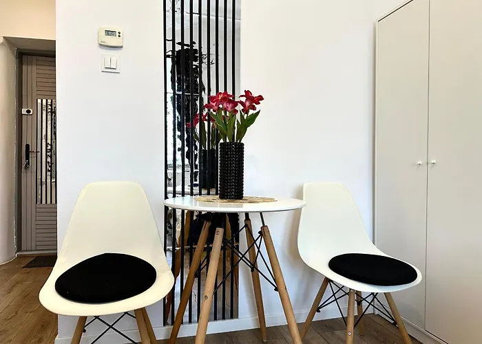 Nowa 8 - 1000m Main Square * Wrocław